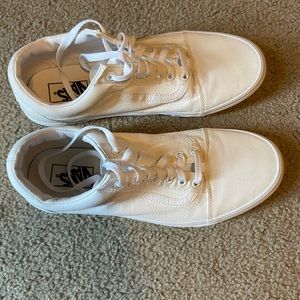 Men’s White Vans